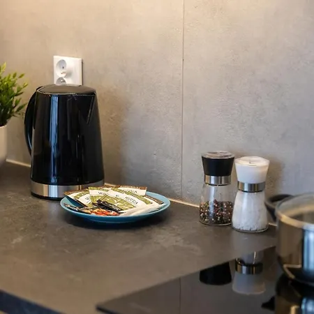 Klifowa Premium With Spa, Fitness & Kids Club By Renters 아파트 레왈