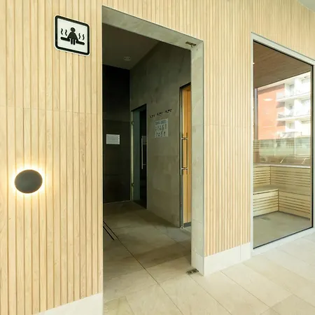 Klifowa Premium With Spa, Fitness & Kids Club By Renters 레왈