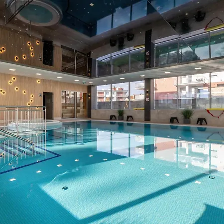 Apartment Klifowa Premium With Spa, Fitness & Kids Club By Renters Rewal